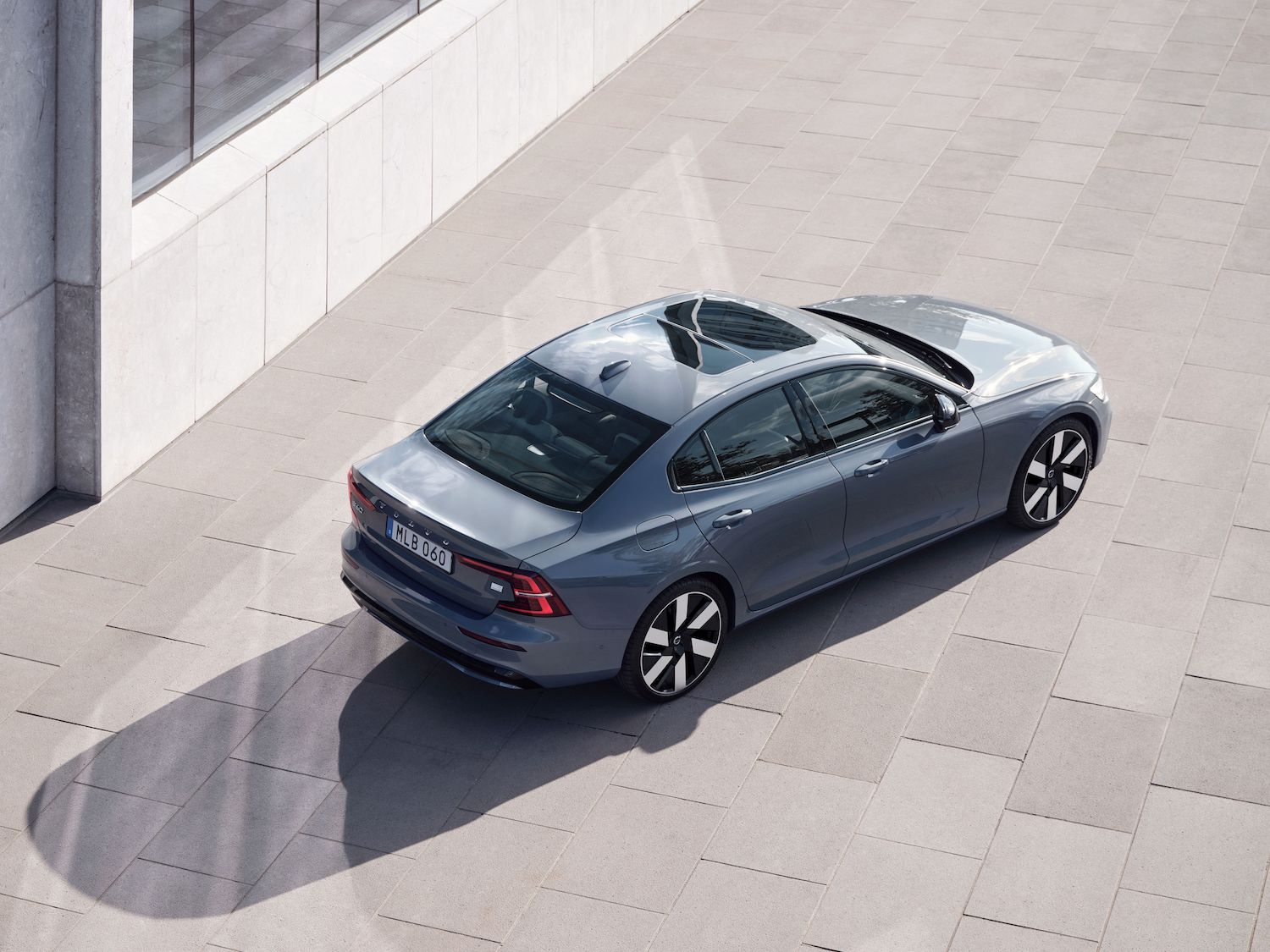 s60-feat-8