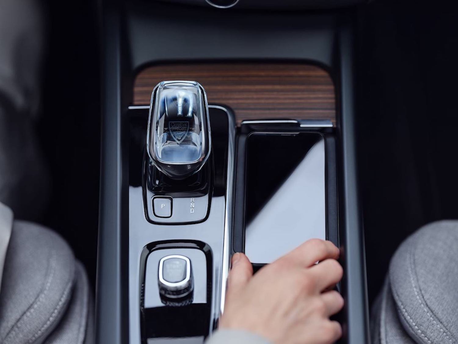 xc60-feat-1
